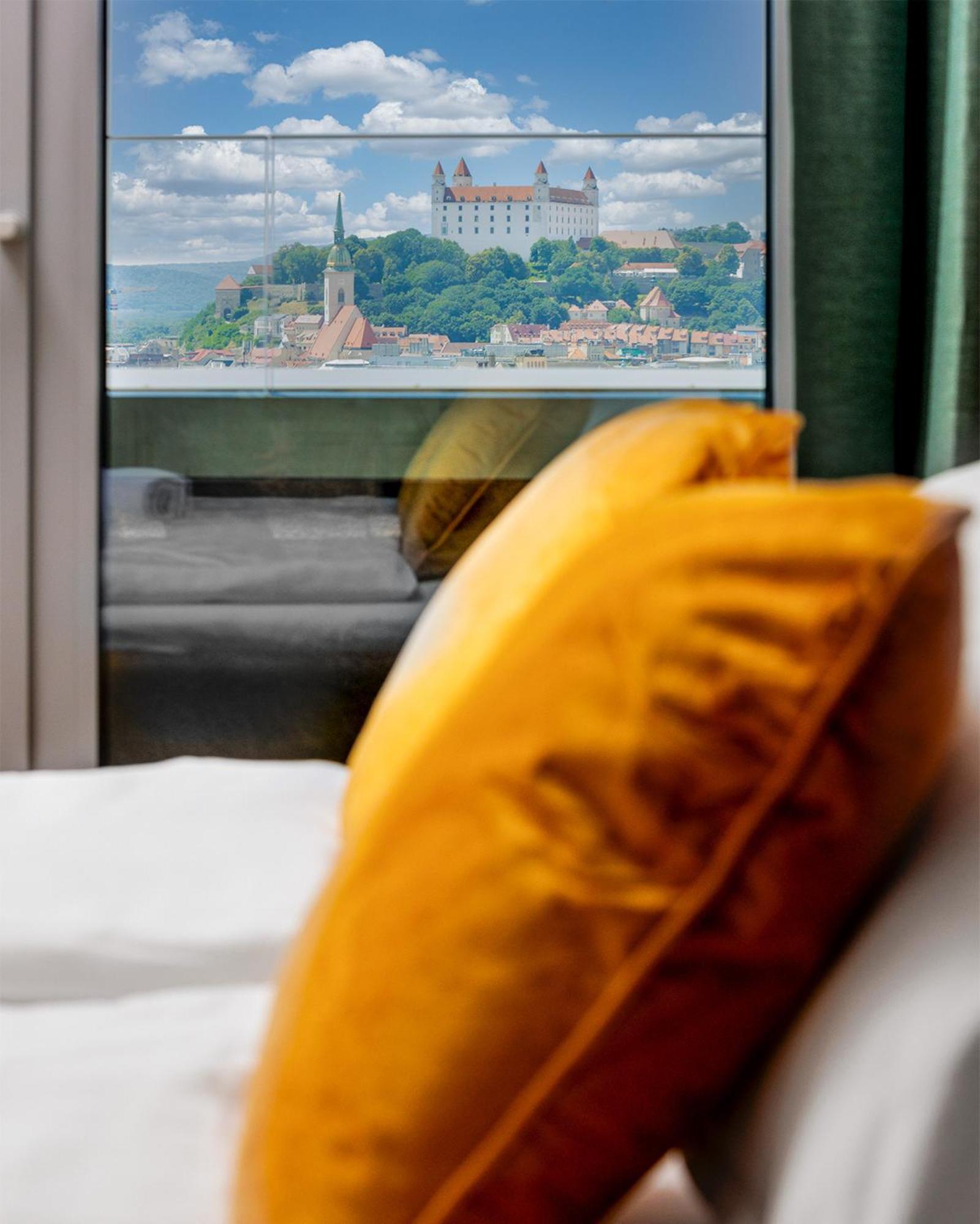 Sky Park 1 - Luxurious #Instaworthy Apartment In Downtown City Center With Included Parking, Best Address In Town Bratislava Exterior foto