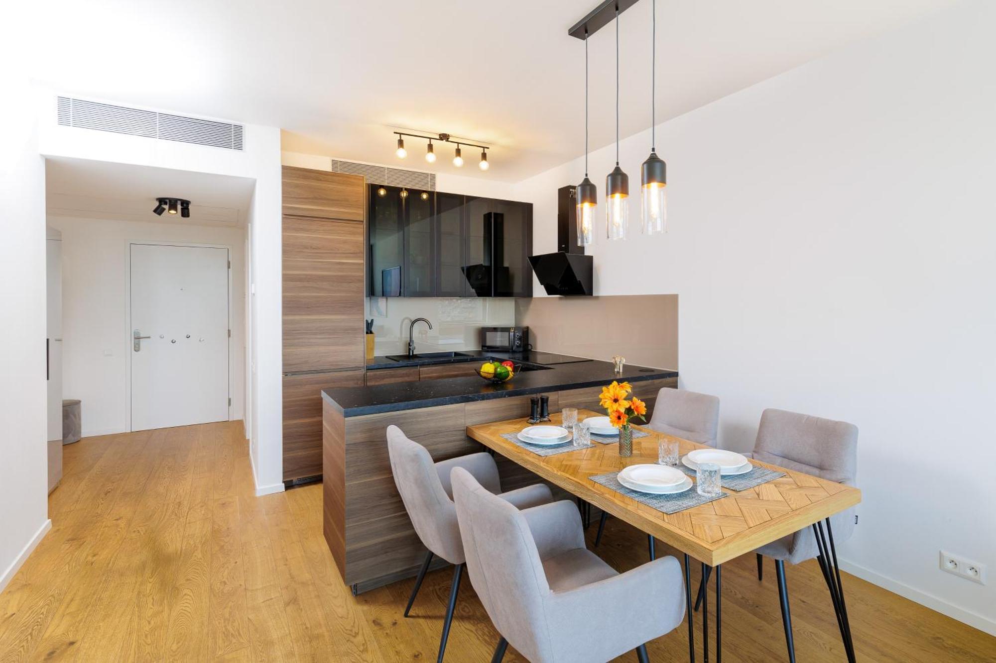 Sky Park 1 - Luxurious #Instaworthy Apartment In Downtown City Center With Included Parking, Best Address In Town Bratislava Exterior foto